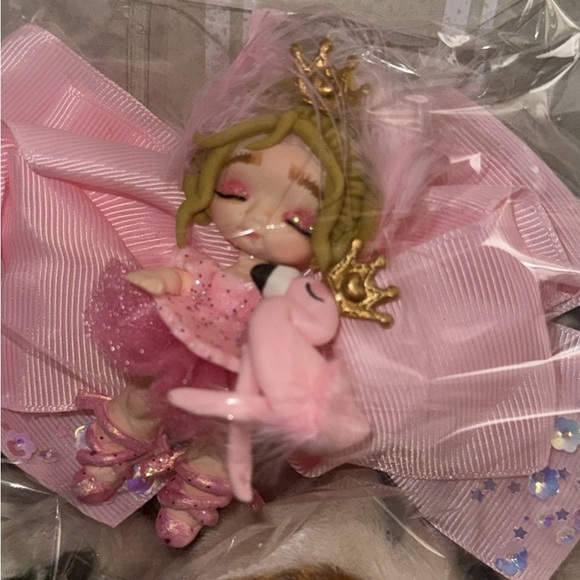 Handmade Bows Disney, Pixar assorted Characters, colors, clay, light weight - Picture 7 of 9